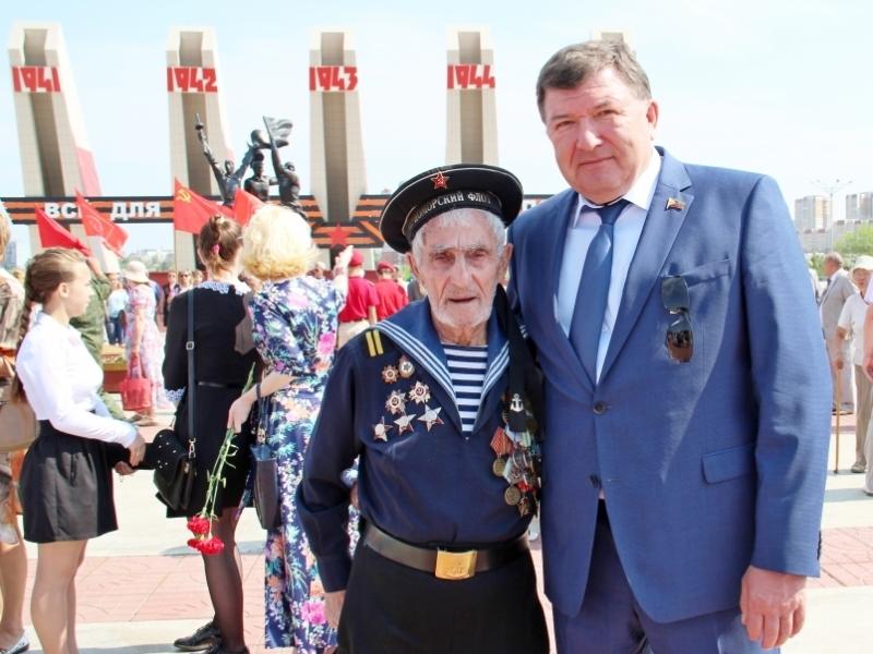 Лиханов: Подвиг советского народа нельзя забыть и вычеркнуть из истории