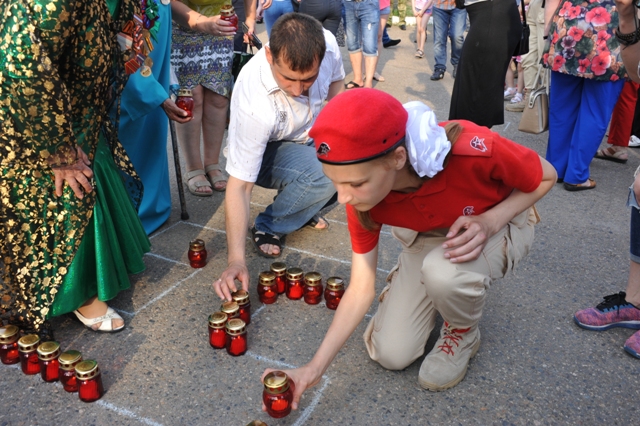 Жданова и министры зажгли свечи в память о погибших в Великой Отечественной войне