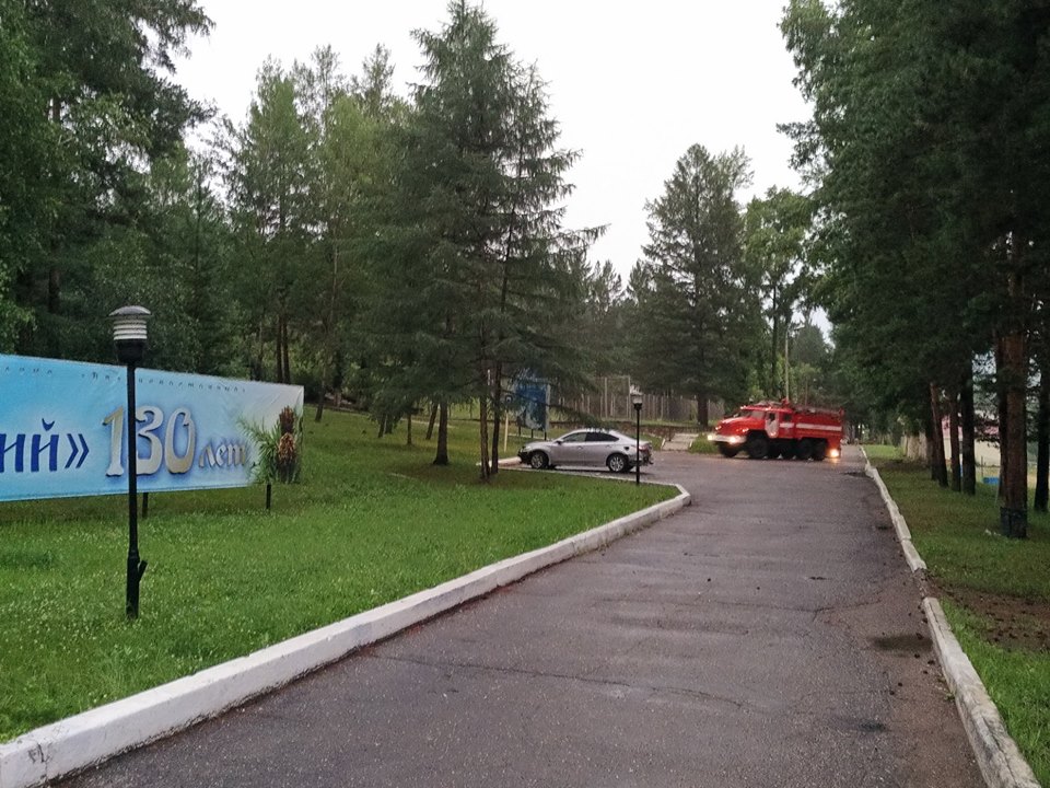 Пациентов санатория на Молоковке под Читой ранним утром эвакуировали из-за пожара