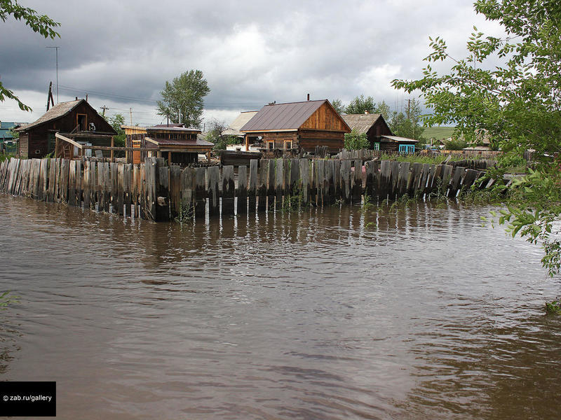 Волну паводка ожидают на реке Шилке в Сретенске, река Чита пошла на спад