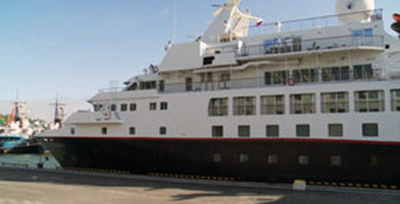 Круизный лайнер «Silver Explorer» доставил на Камчатку туристов из США