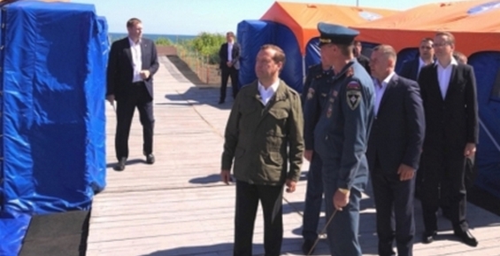 Премьер Медведев оценил пункт временного размещения населения на Камчатке