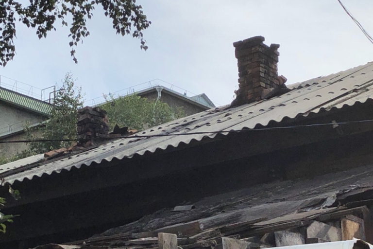 ОНФ - об аварийных домах Читы: Крыша, как решето, стены вот-вот упадут, УК – только на бумаге