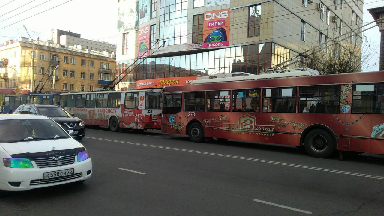 Неисправность сети вызвала остановку троллейбусов в центре Читы