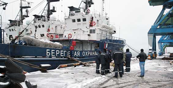 Спасшиеся при крушении судна моряки и пассажиры вернулись в Петропавловск